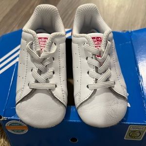 Baby adidas crib shoe
